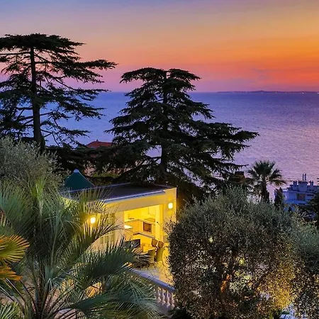 Villa Luxury At Mont Boron, Swimming Pool Overviewing The Bay Nice