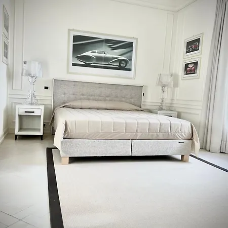 Villa Luxury At Mont Boron, Swimming Pool Overviewing The Bay